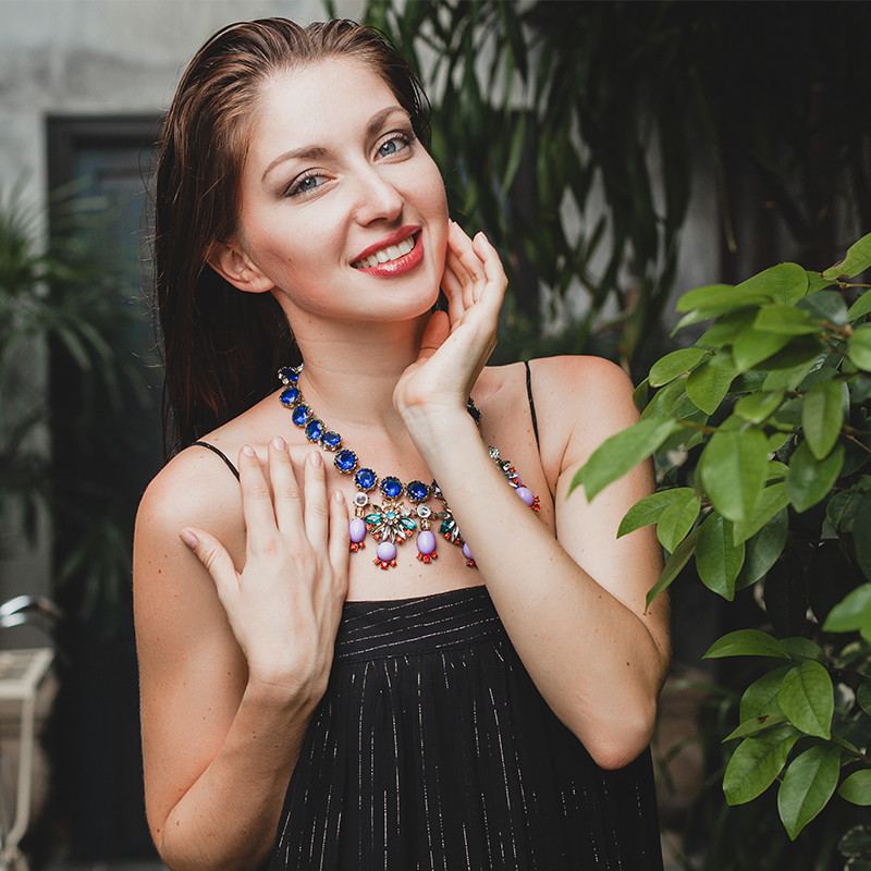 Transform Your Look With Statement Jewelry